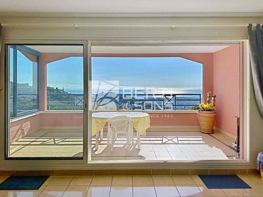 Appartement à MANDELIEU-LA-NAPOULE