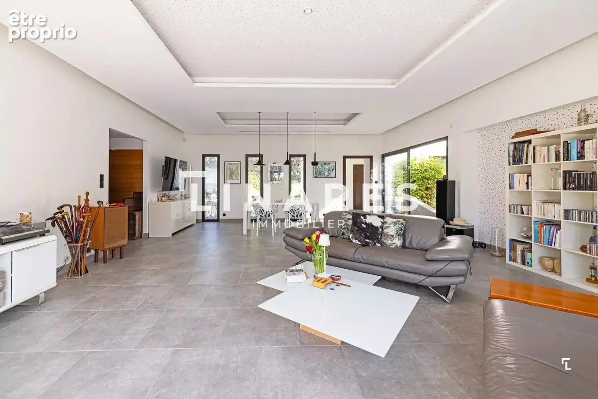 SÉRÉNITÉ - Villa T5 de 153m2 - Piscine - Garage de 34m2 - Terrain de 1000m2 - 13011 LES CAMOINS - photo 6