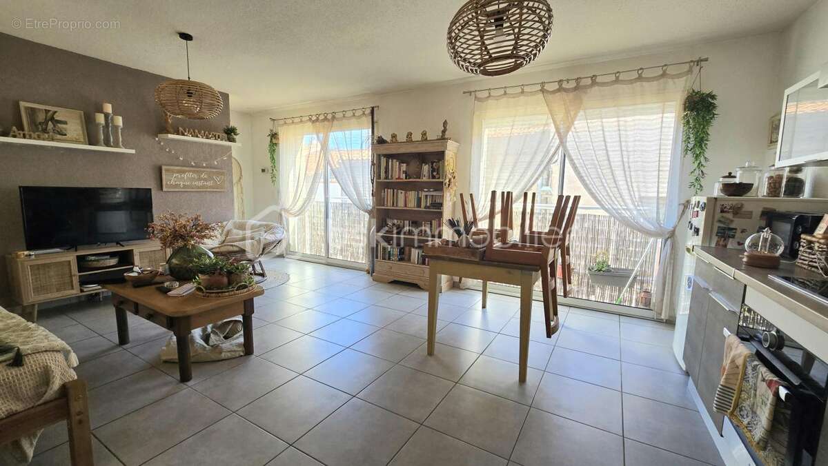 Appartement à SAINT-LAURENT-DE-LA-SALANQUE