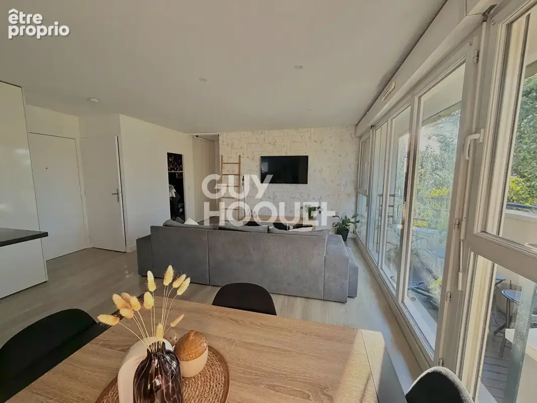 Appartement coup de coeur avec balcon ! - photo 2