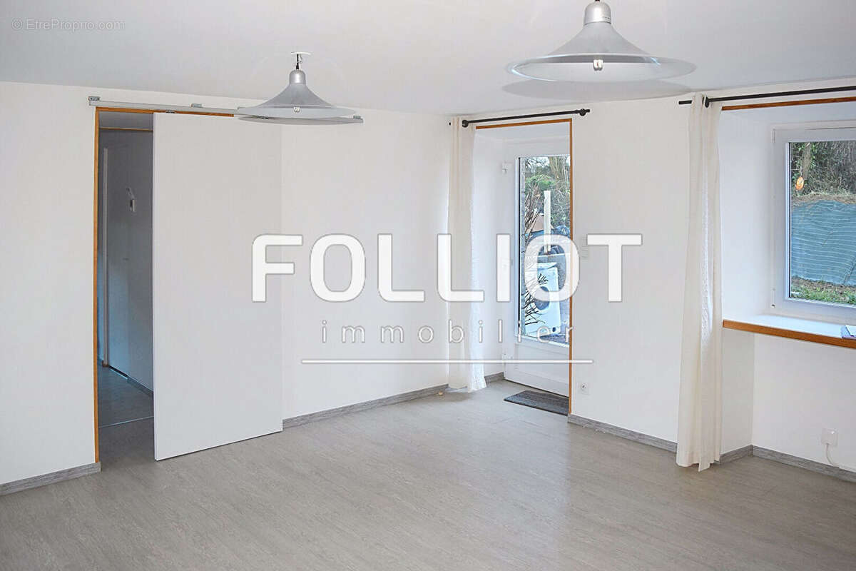 Maison à SAINT-SAUVEUR-LENDELIN