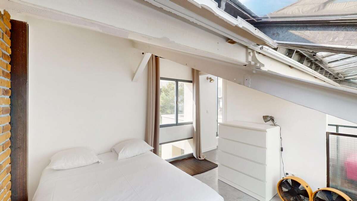 Appartement à PARIS-11E