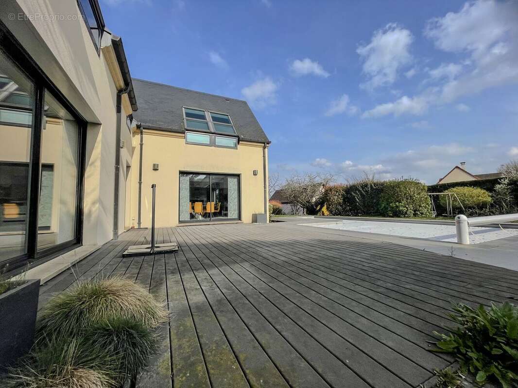 Maison 255 m² à Vernon  - photo 2