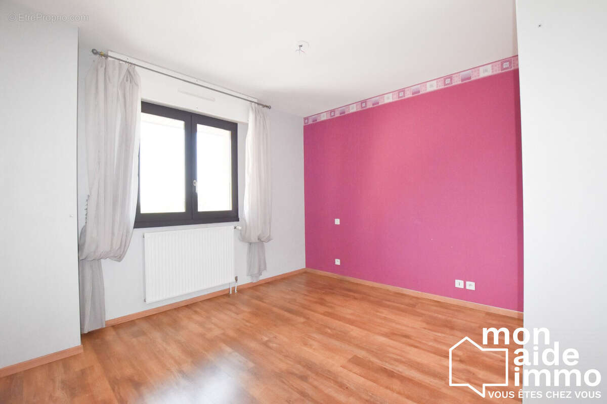 Appartement à BARAQUEVILLE