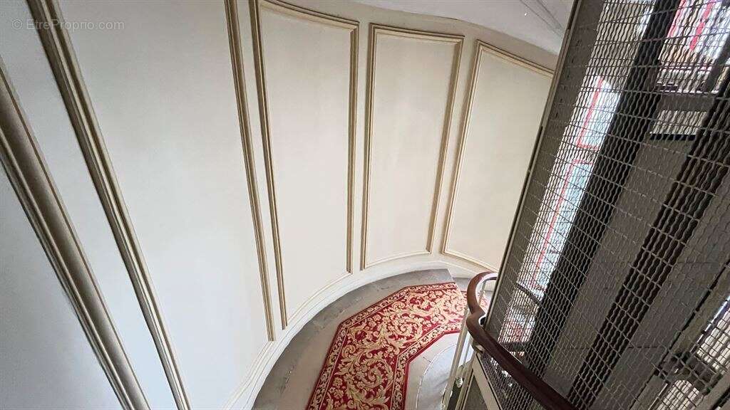 Appartement à PARIS-7E