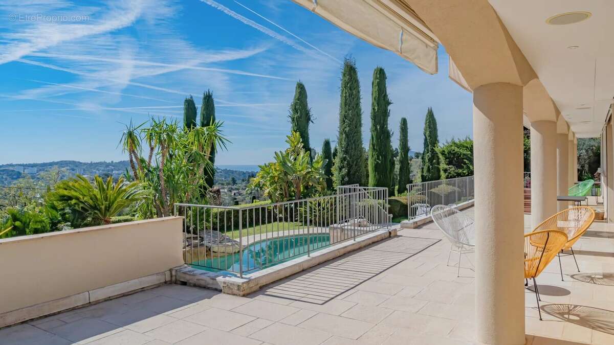 Maison à MOUGINS
