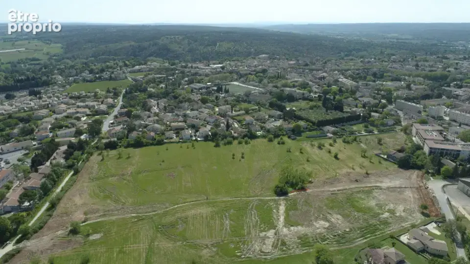 Terrain à UZES