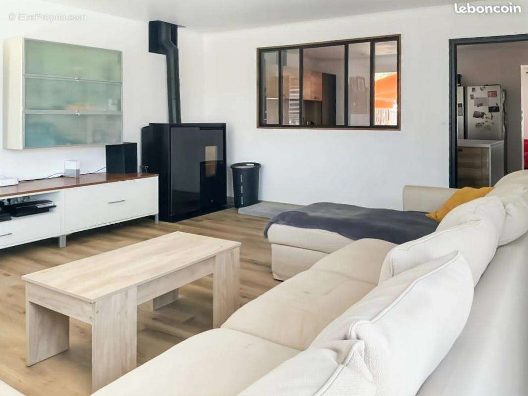 Maison à LES HERBIERS