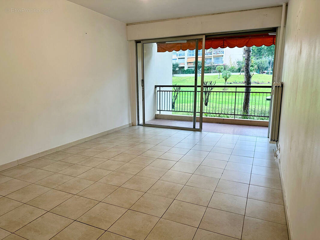 Appartement à LE CANNET