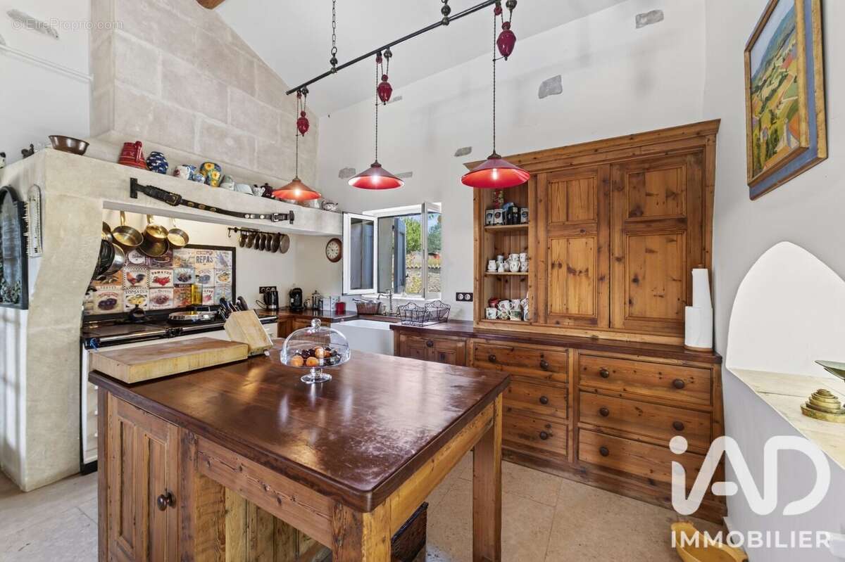 Maison 229 m² à Dauphin  - photo 8