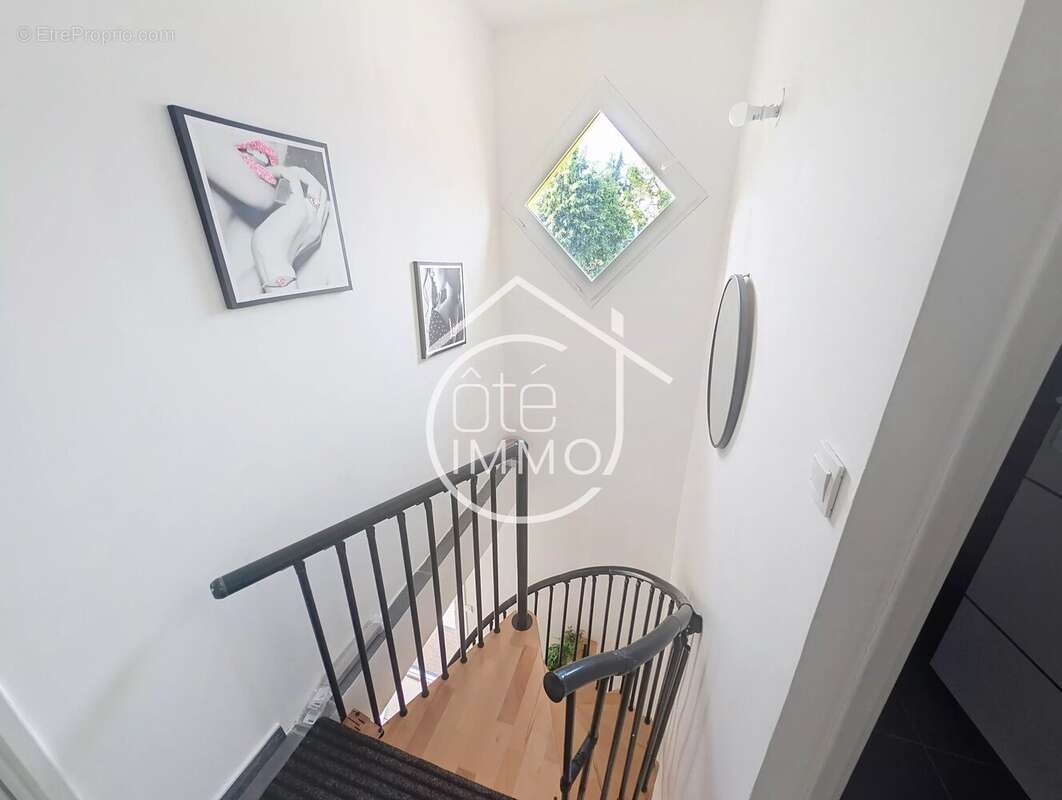 MOULEYDIER : Maison familiale 5 pièces de 145m² avec jardin clos - photo 7
