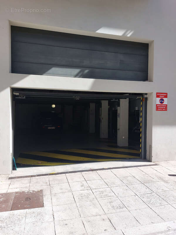 Parking à NICE