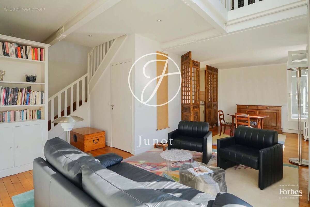 Appartement à PARIS-7E