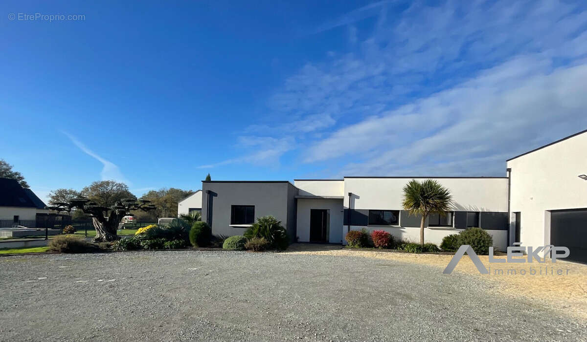 Maison à SAINT-VINCENT-SUR-OUST