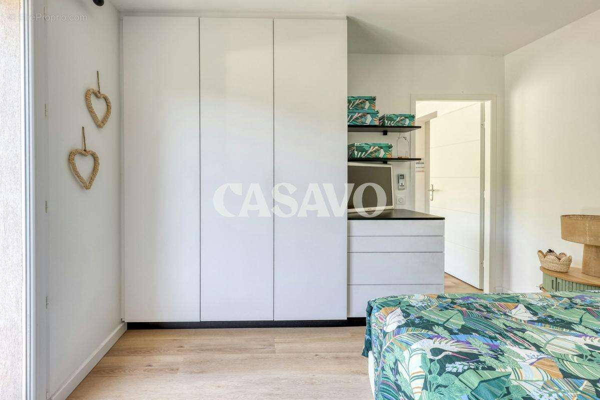 Vente Appartement 3 pièces de 69m² - 13640 La Roque-d'Anthéron - photo 10