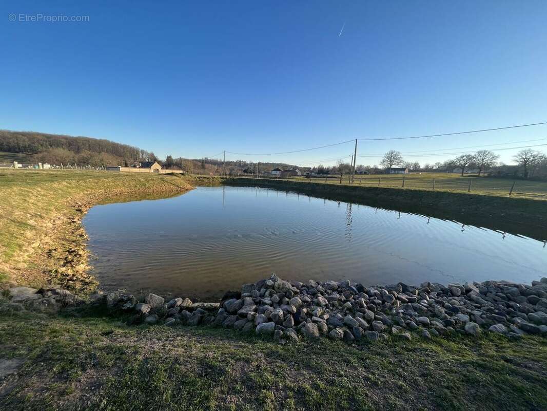 Maison à SAINT-BONNET-TRONCAIS