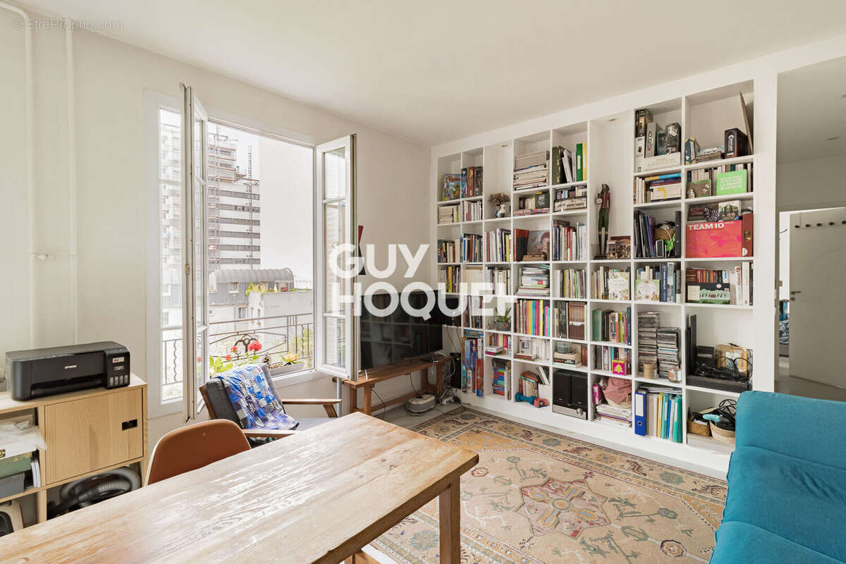 Appartement à PARIS-18E