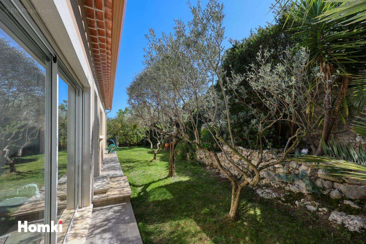 Maison à LA CADIERE-D'AZUR