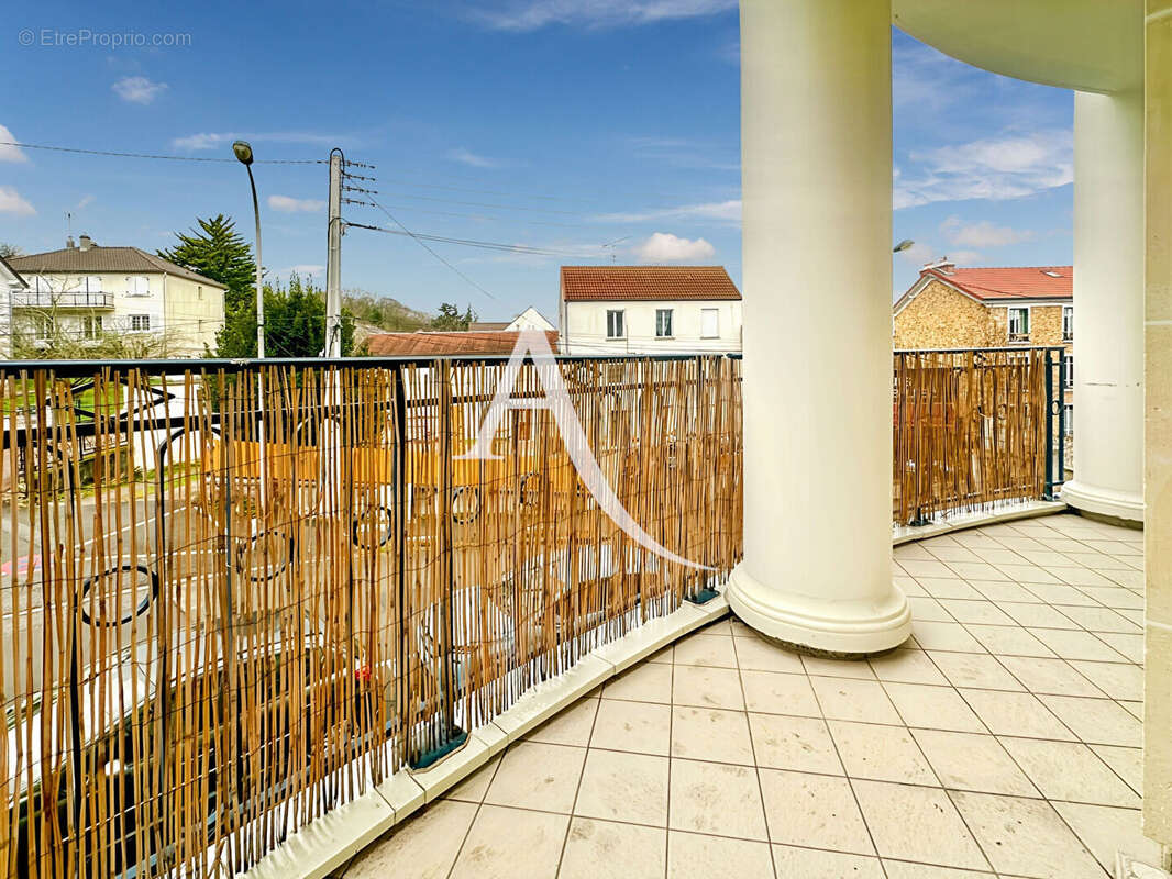 Appartement à SAINT-CYR-L'ECOLE