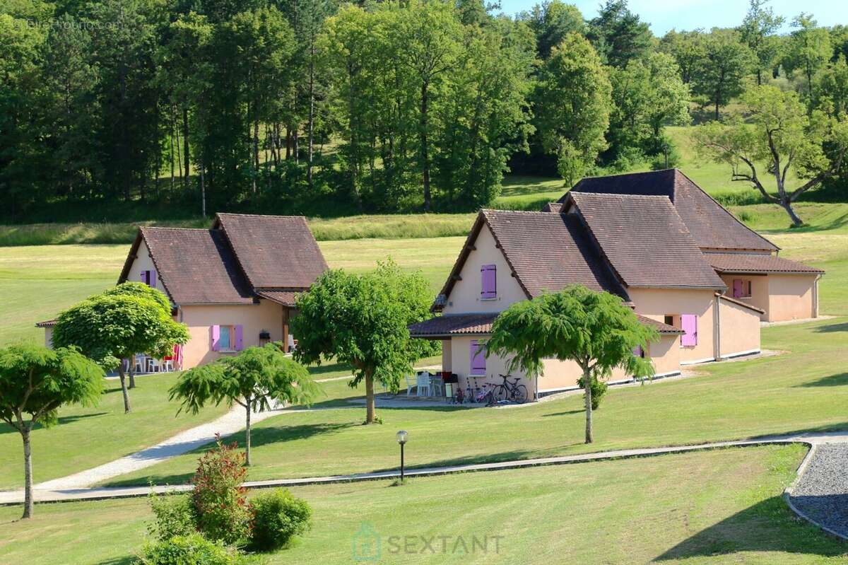 Maison à HAUTEFORT