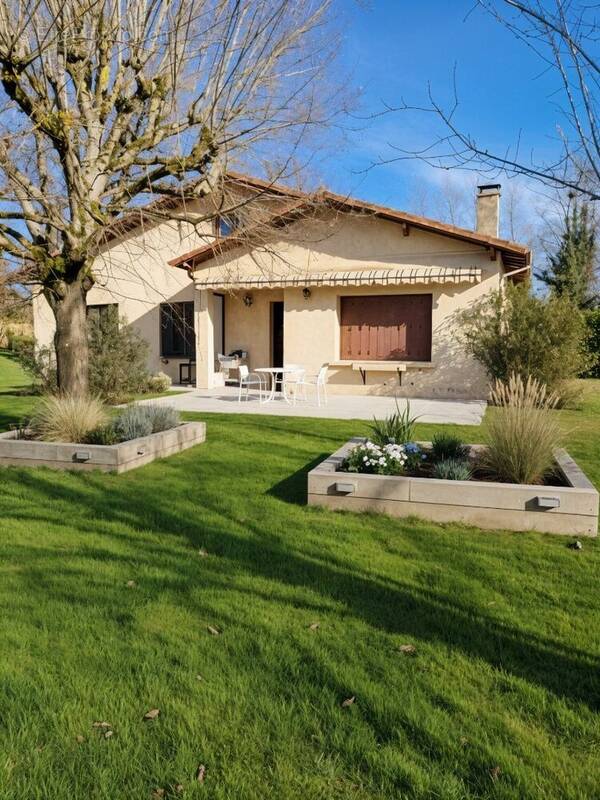 Maison à LATOUE