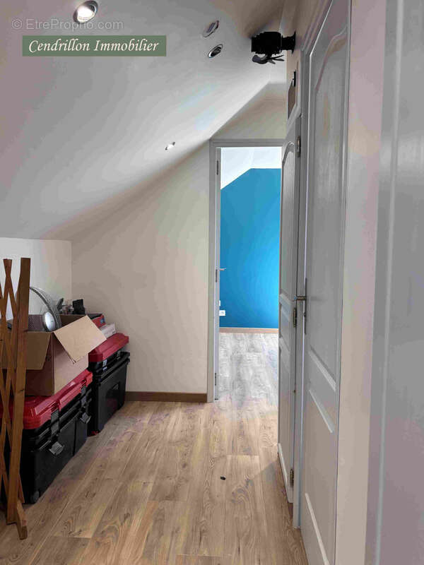 Pavillon vie de plain pied, construction de 2009, avec 144,6m2 habitables, premier étage aménagé, jardin clos - photo 21