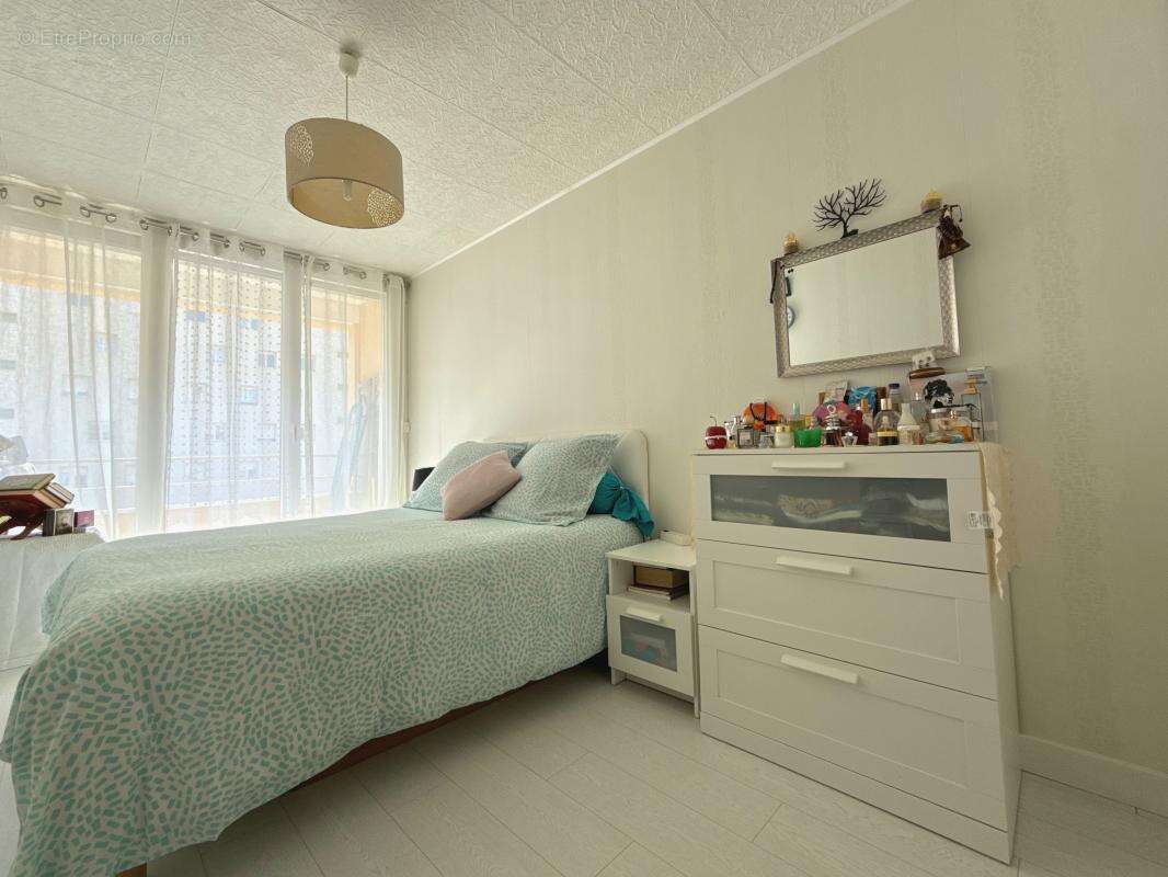 Appartement à CHENOVE