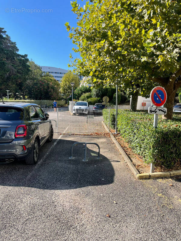 Parking à LA GRANDE-MOTTE