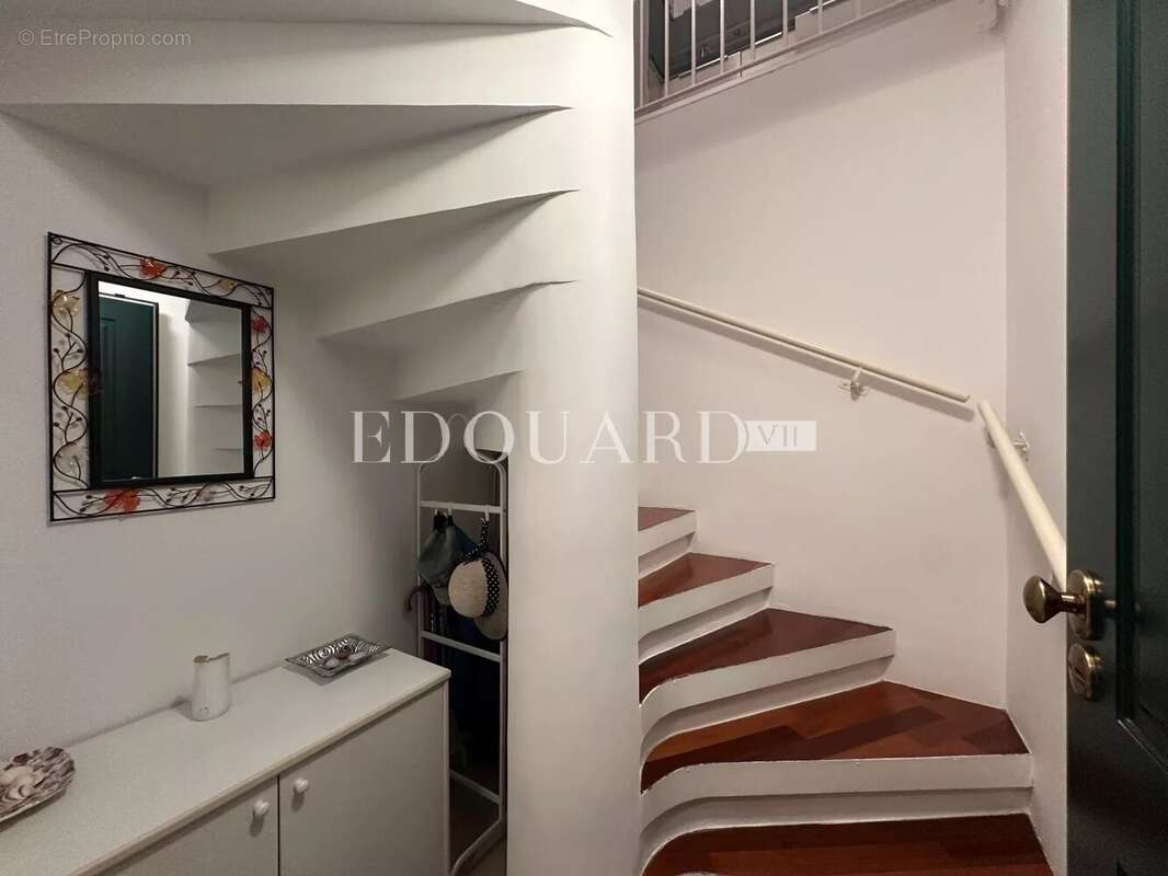 Appartement à ROQUEBRUNE-CAP-MARTIN