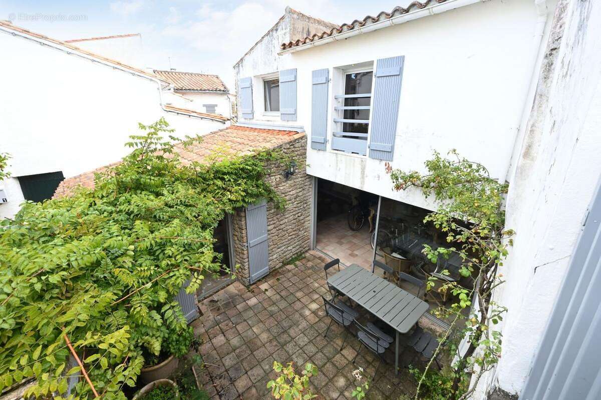 Maison à LES PORTES-EN-RE