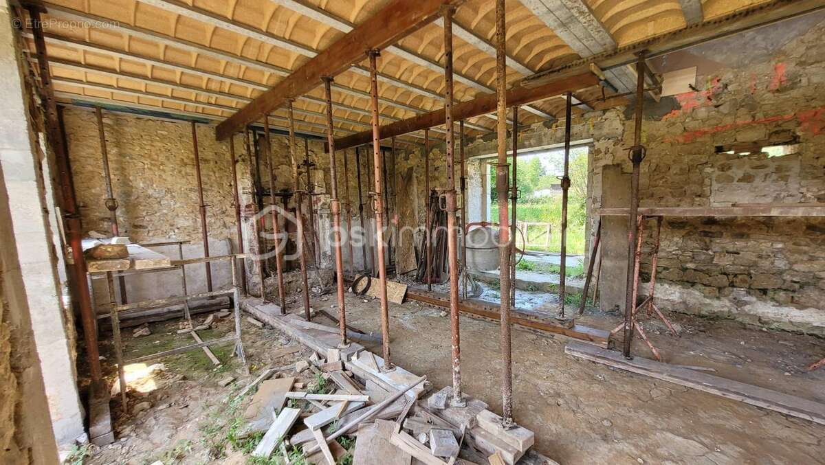 Maison en pierre à rénover - photo 9