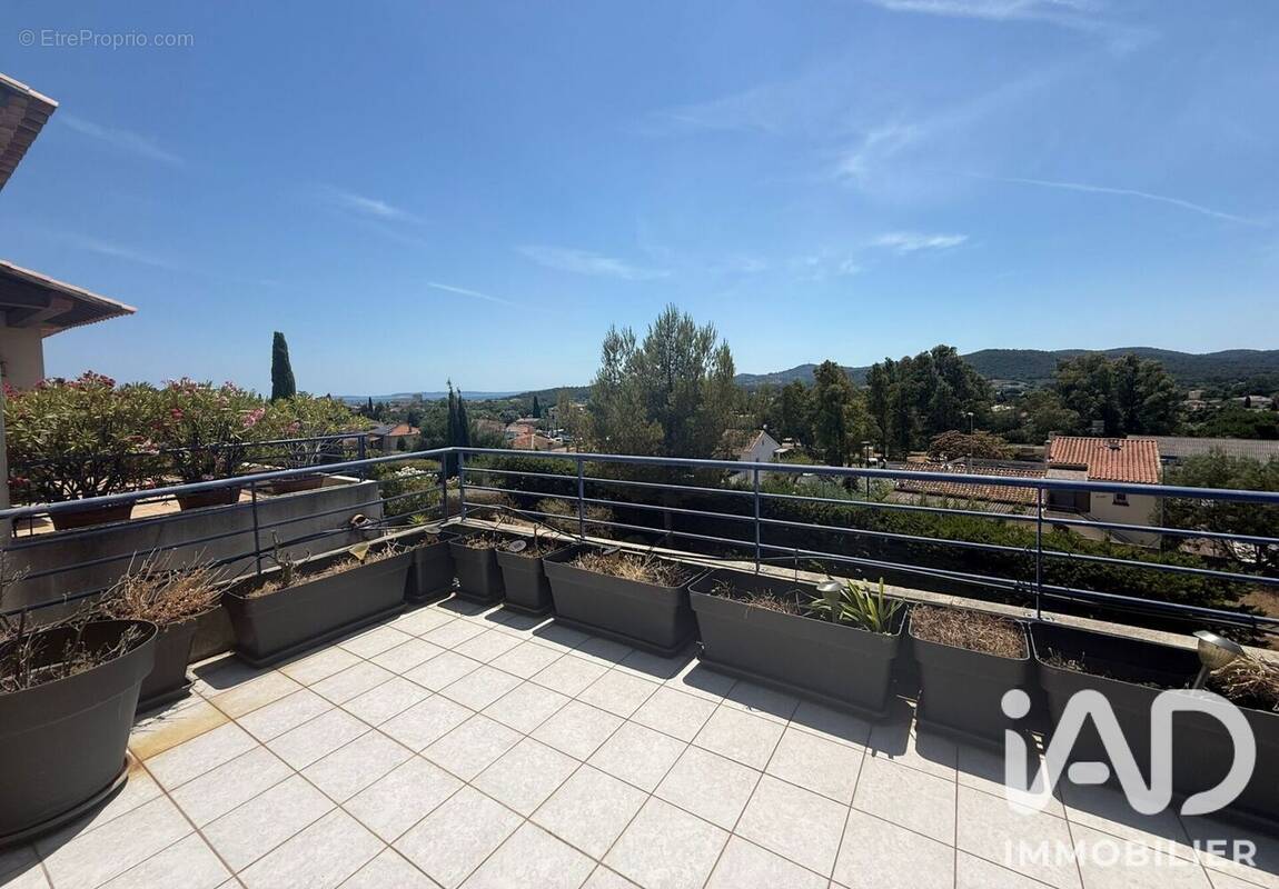 Photo 1 - Appartement à BORMES-LES-MIMOSAS