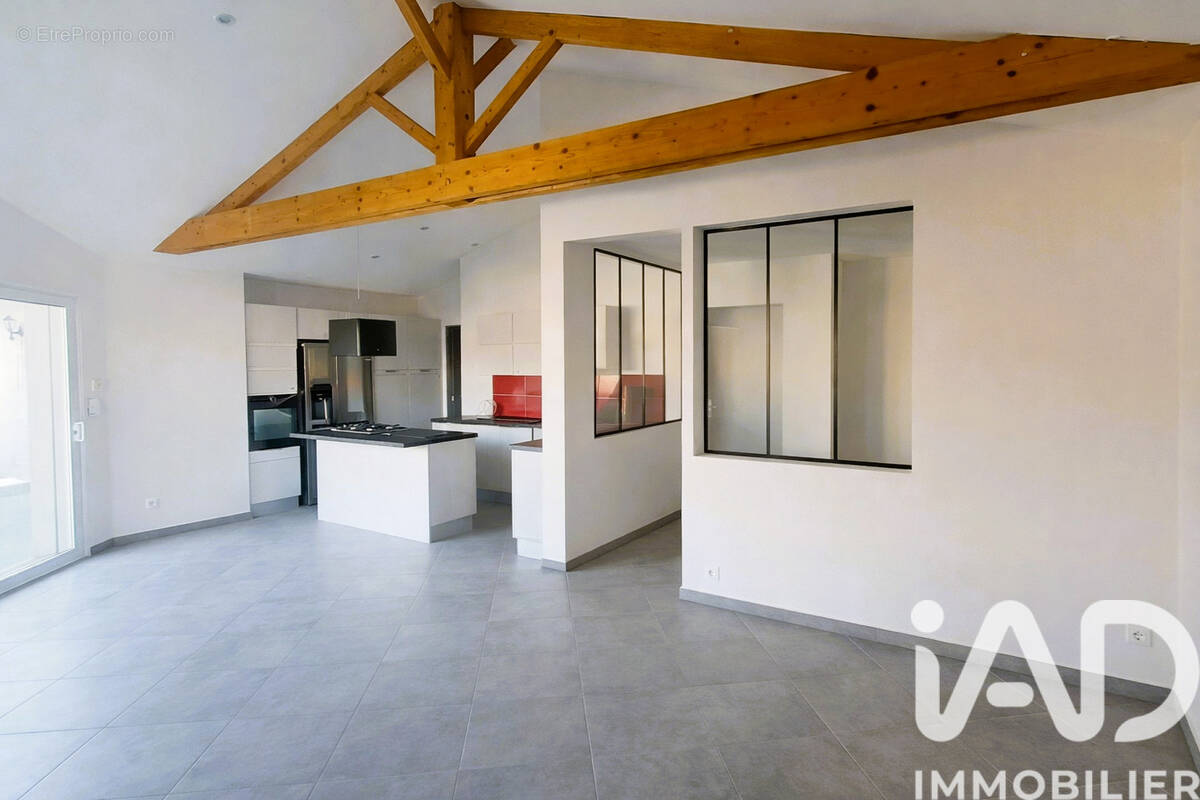 Photo 1 - Maison à AVRILLE