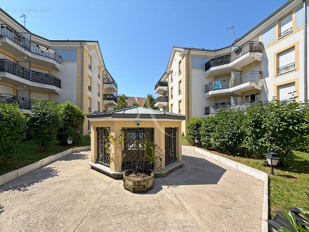 Appartement à VAUREAL