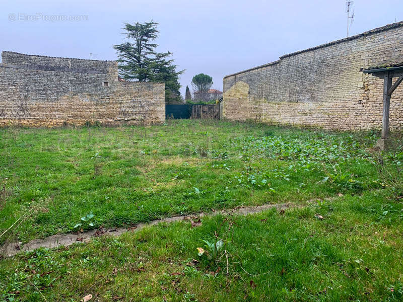 Maison à BRIOUX-SUR-BOUTONNE