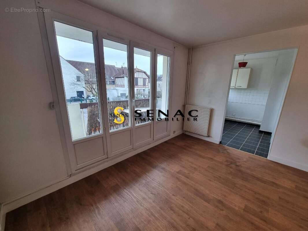 Appartement à FREPILLON