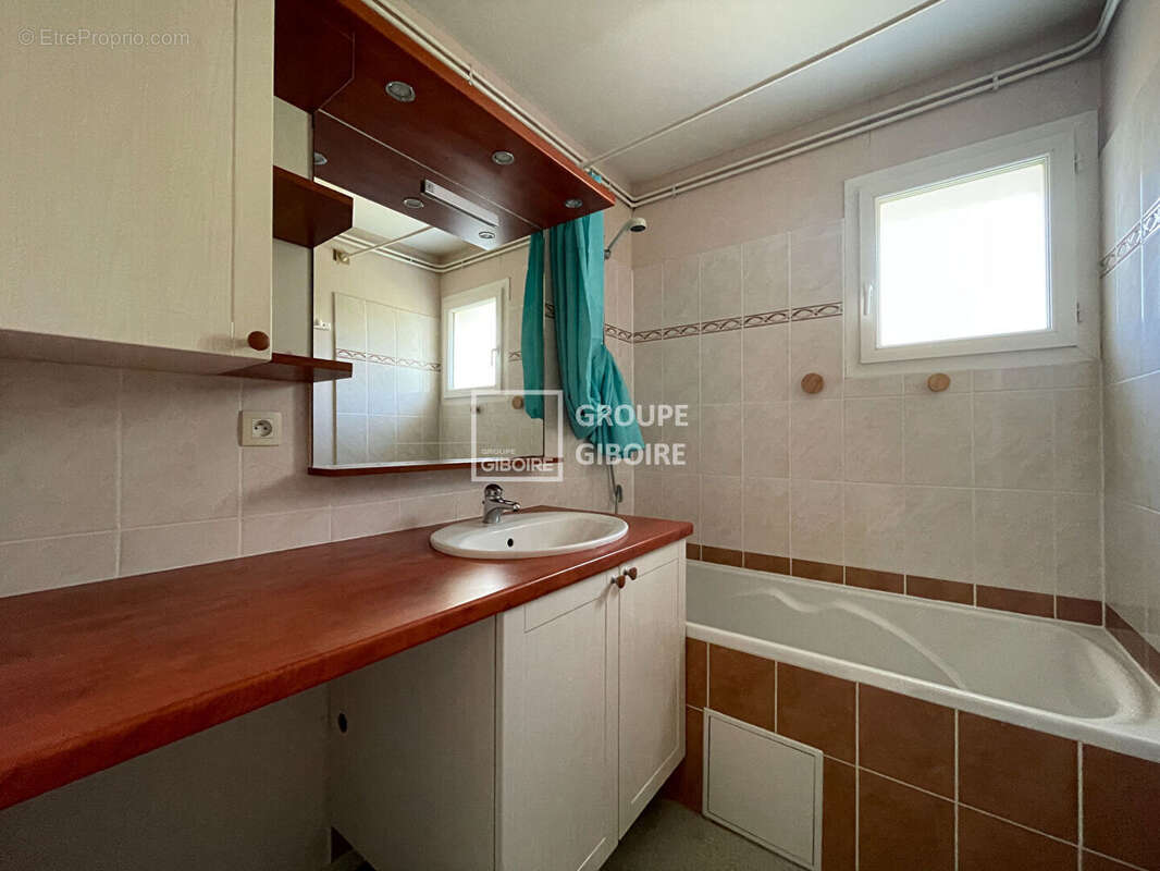 Appartement à CHAVAGNE