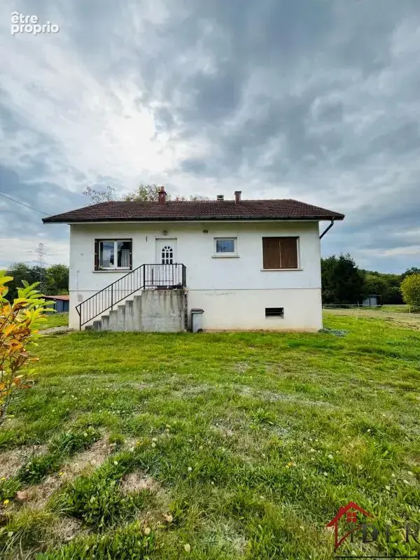 Maison calme terrain 35 ares 42 - photo 1