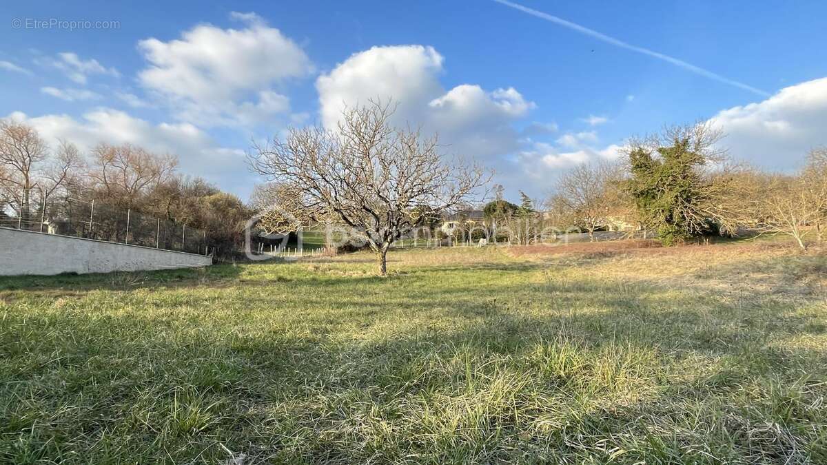 Terrain à PEYRIGNAC