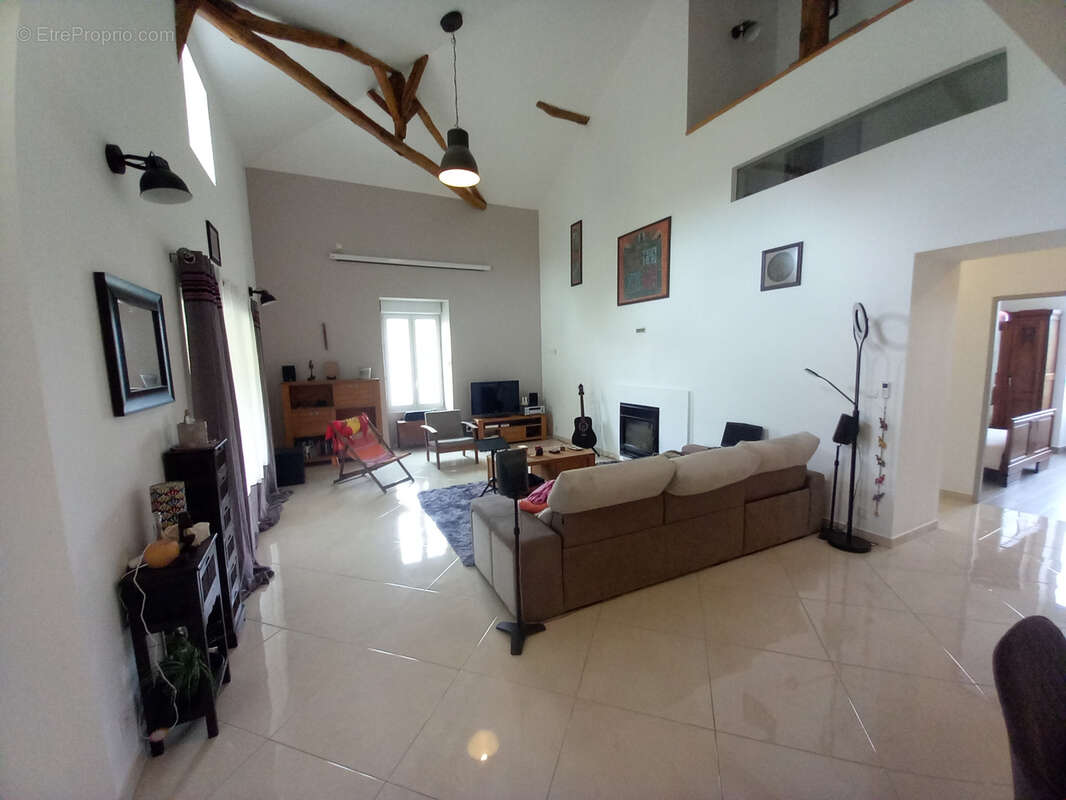 Maison à MONTAYRAL