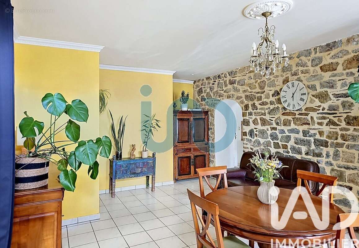 Maison 132 m² à Kergrist  - photo 3