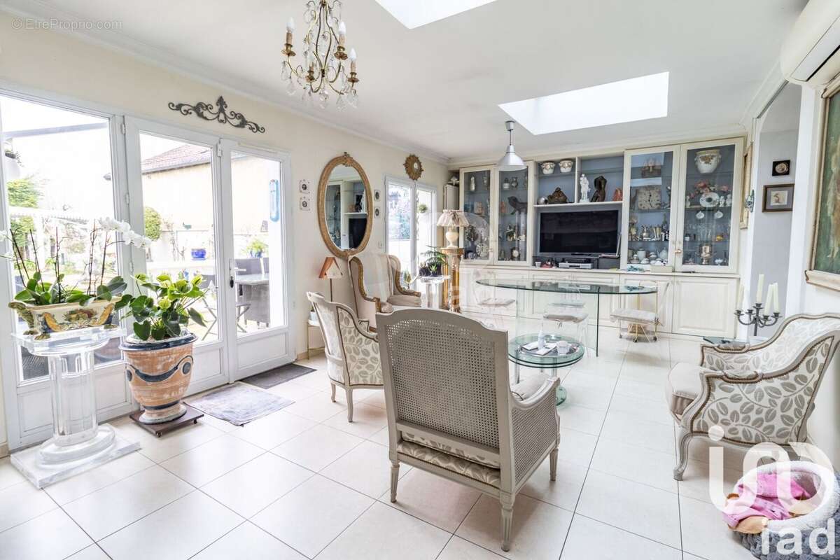 Photo 2 - Maison à NANTERRE