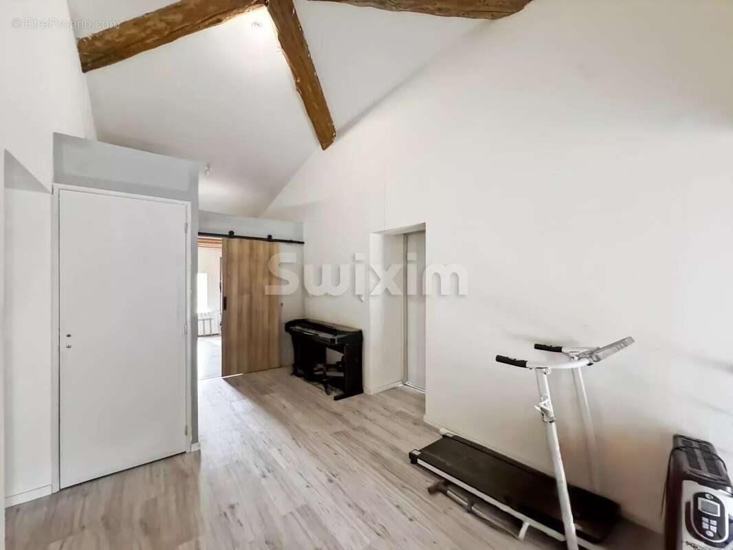 Maison à MONTELIMAR