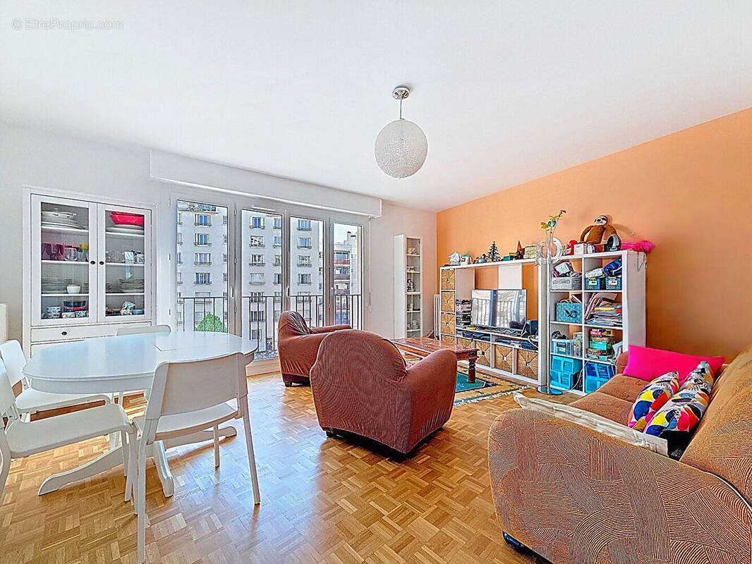 Appartement à BOURG-LA-REINE