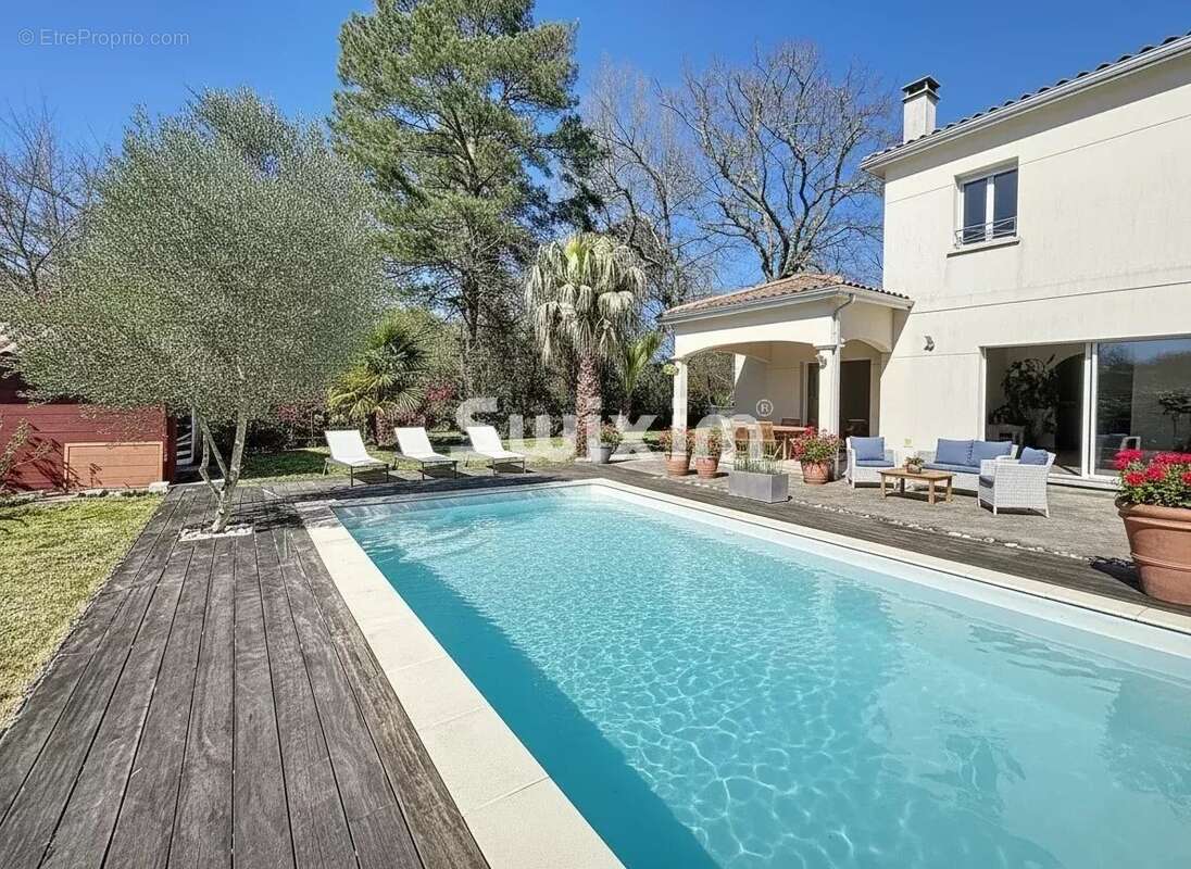 Maison à PESSAC