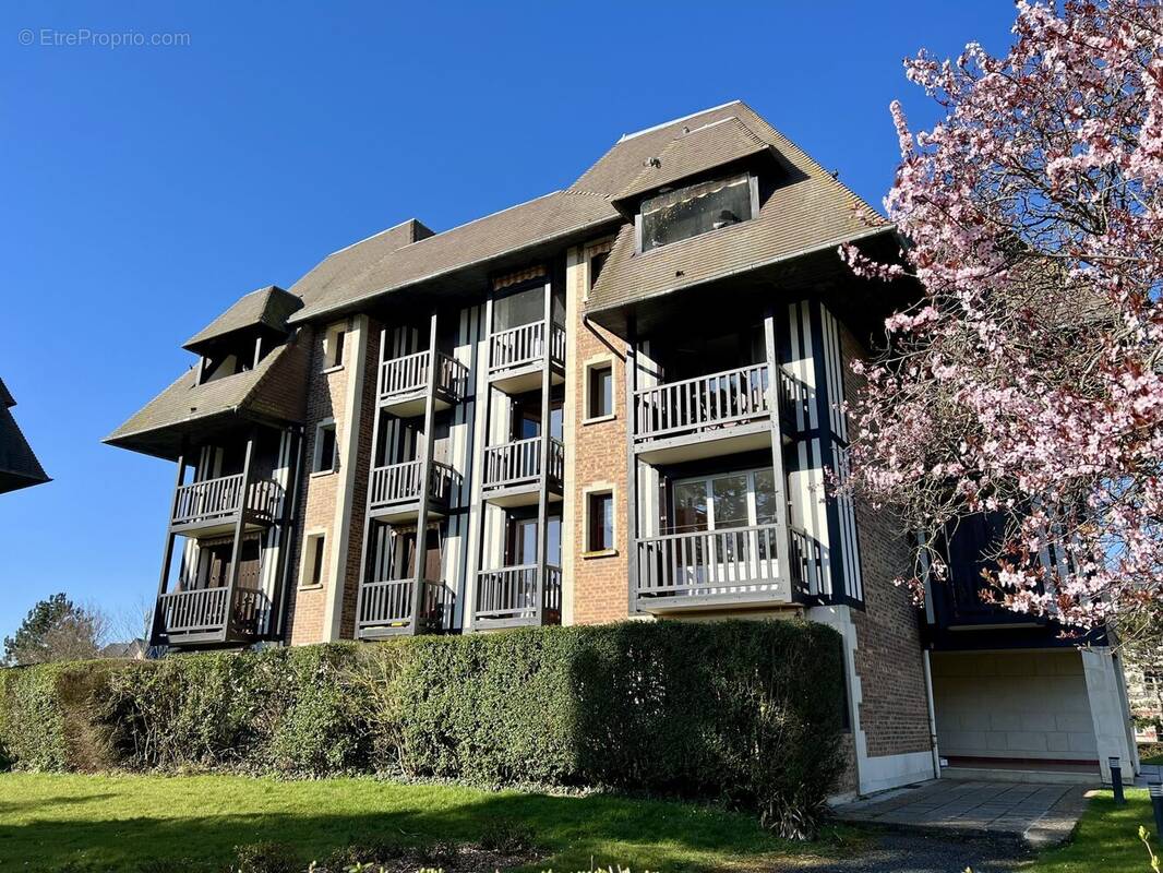 Appartement à BLONVILLE-SUR-MER