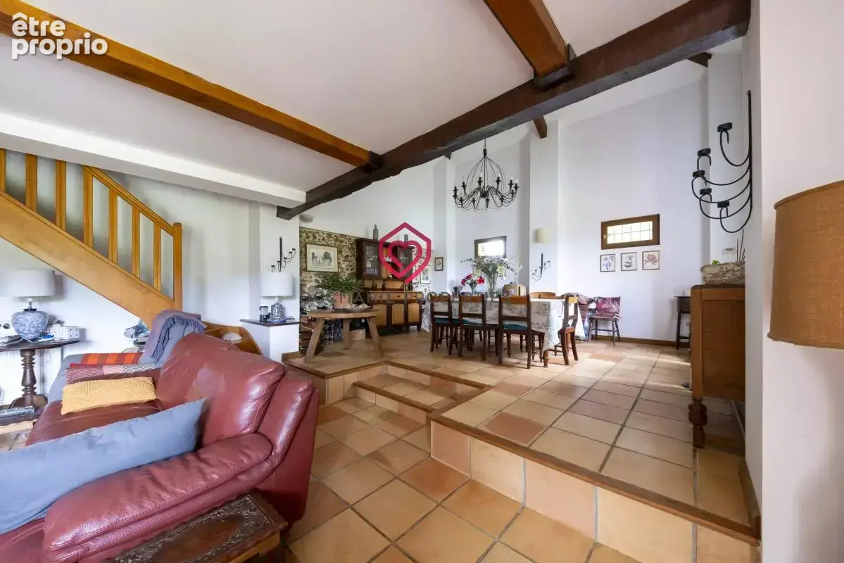 Maison avec gîte, dépendance et vue panoramique - photo 12
