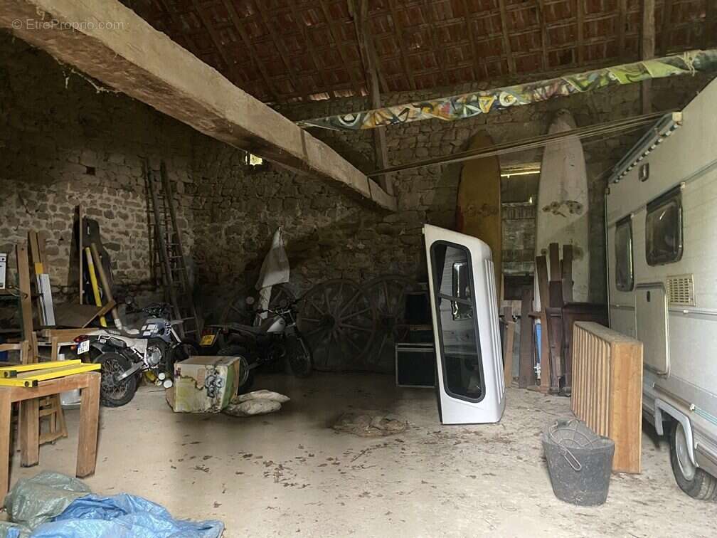 Terrain à PEYRAT-LE-CHATEAU