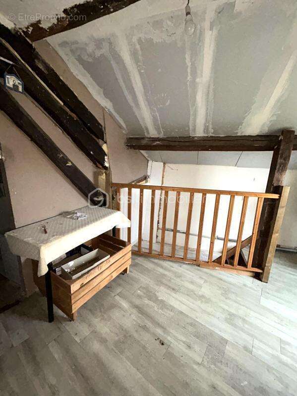 Maison à LA ROCHE-EN-BRENIL