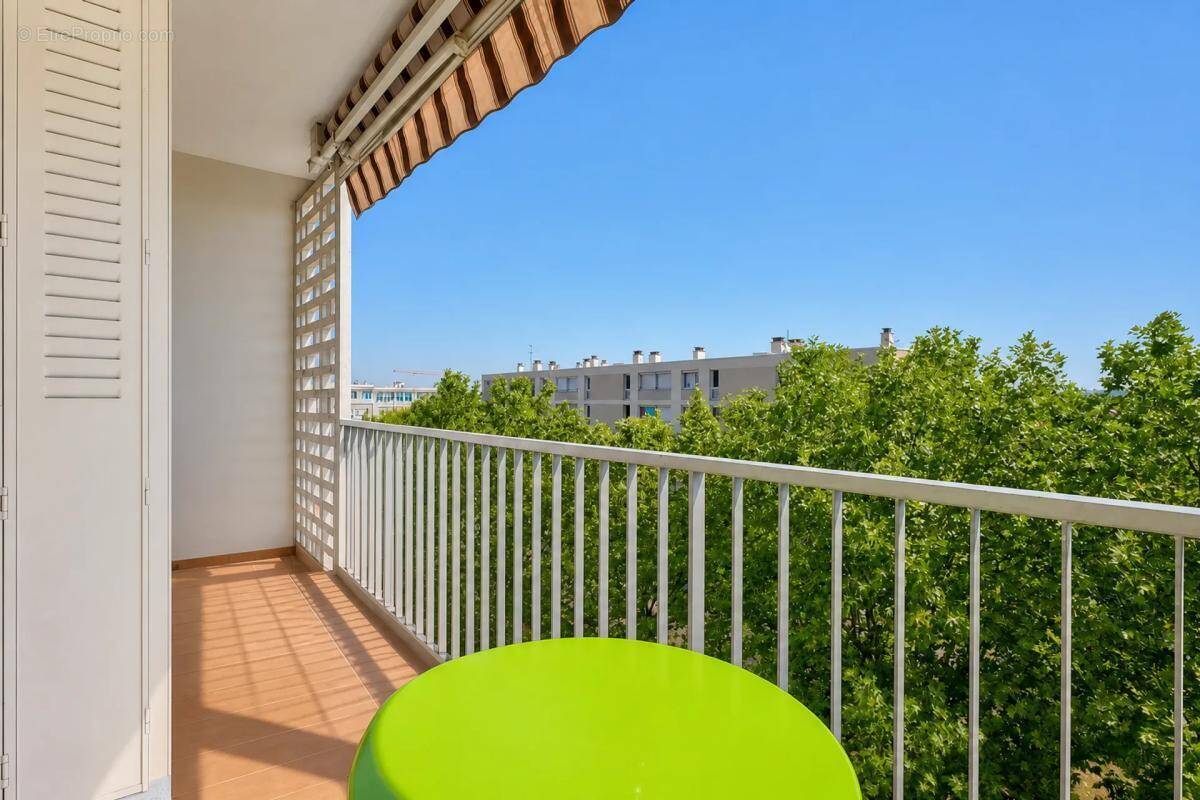 Appartement à BRON
